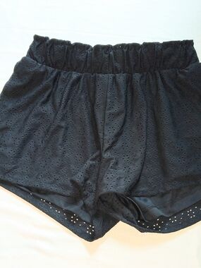 Celebrity Pink Black Eyelet Pull-On Shorts